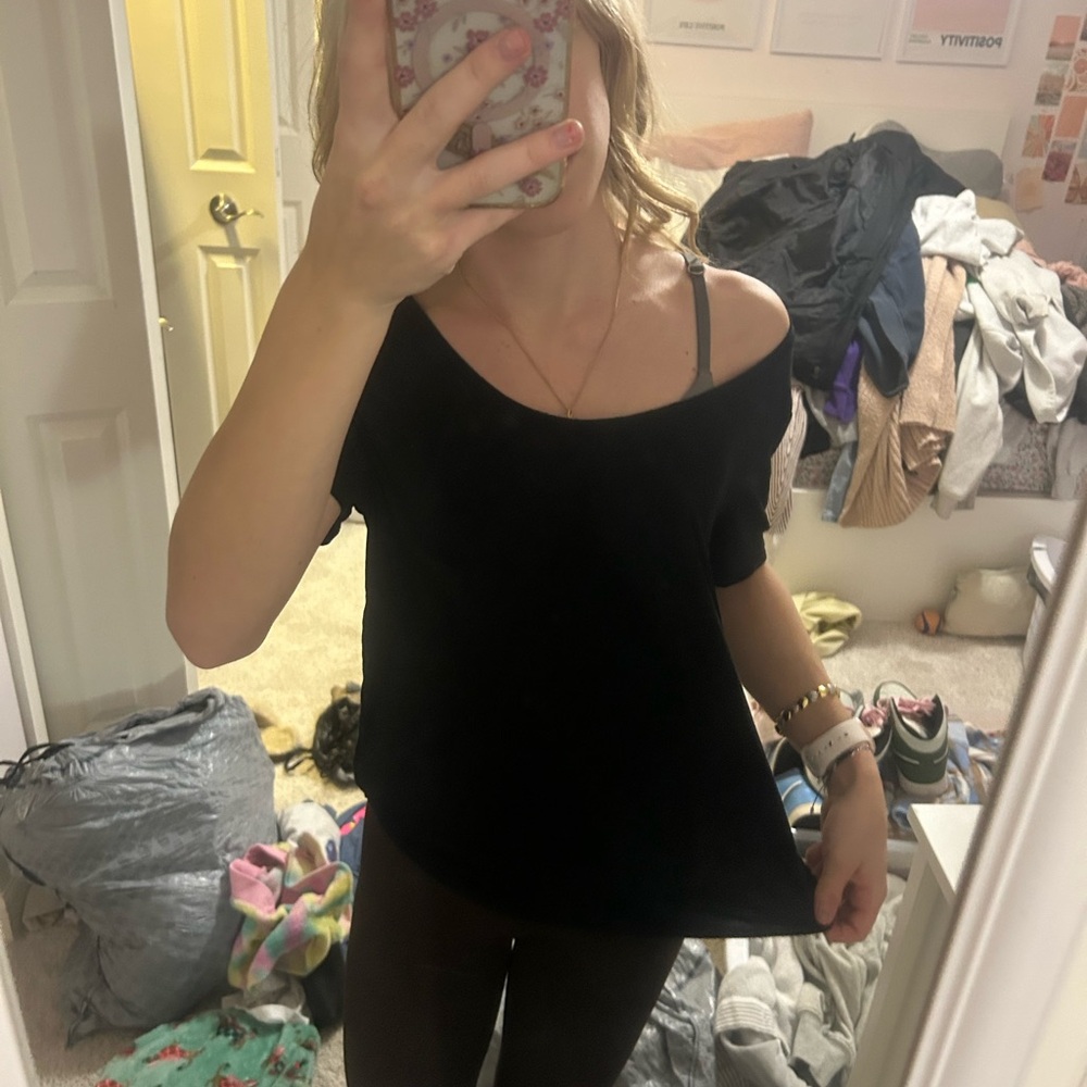 black top - Picture 2 of 3